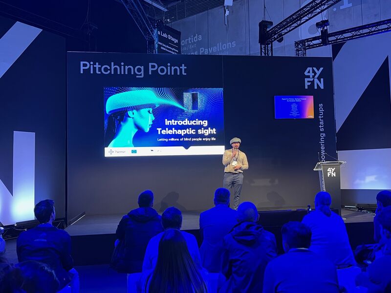 Thumbnail of the embeded URL